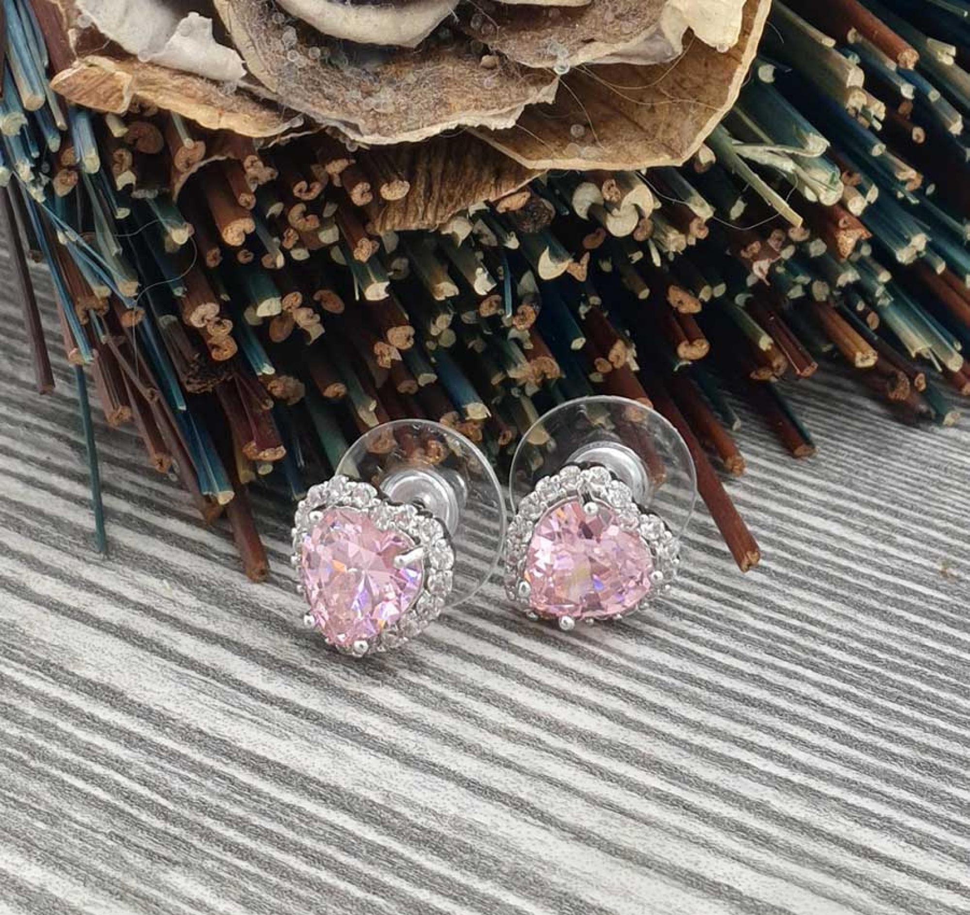 Orecchini Pendenti A Cuore In Oro Bianco 9ct Carissima – Con Zirconia Cubica, Eleganti E Lussuosi, In Confezione Regalo